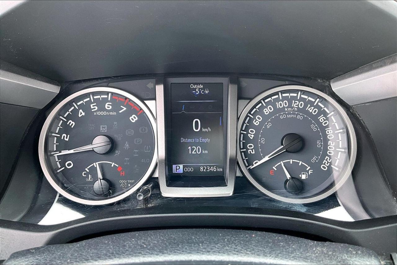 2021 Toyota Tacoma SR5 4X4   NO ACCIDENTS   ONE OWNER   TONNEAU COVER Photo