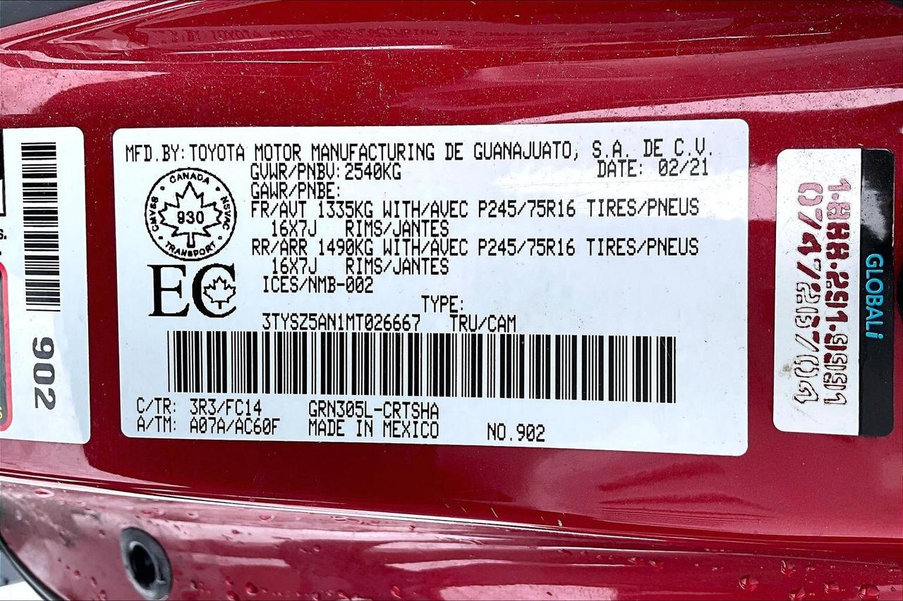 2021 Toyota Tacoma SR5 4X4   NO ACCIDENTS   ONE OWNER   TONNEAU COVER Photo