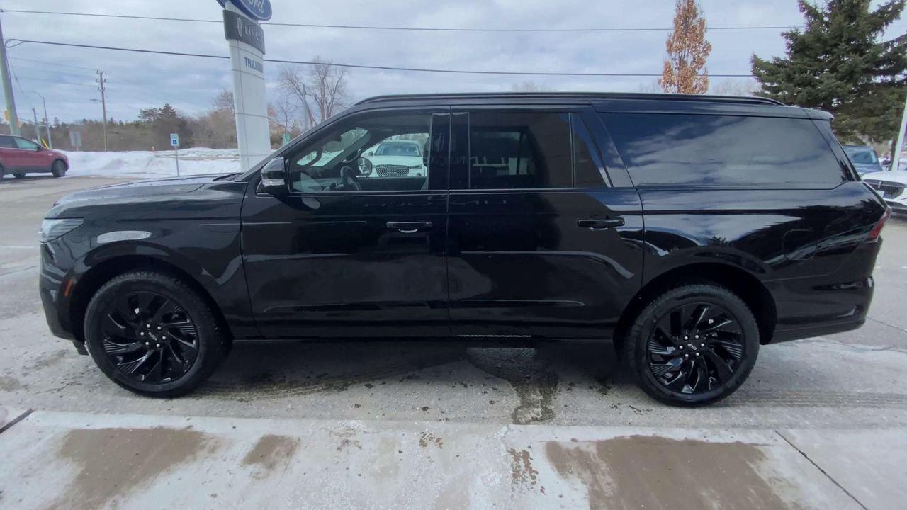 2026 Lincoln Navigator Reserve L Photo4