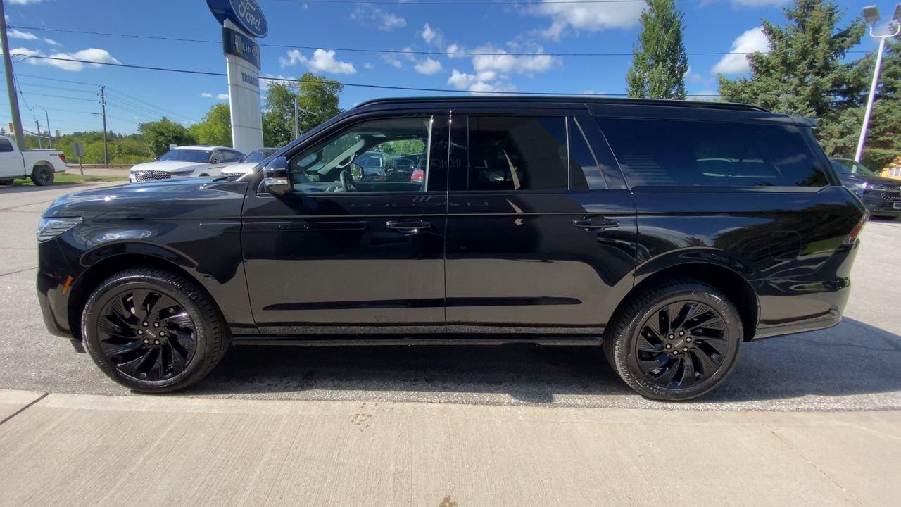 2026 Lincoln Navigator Reserve L Photo4