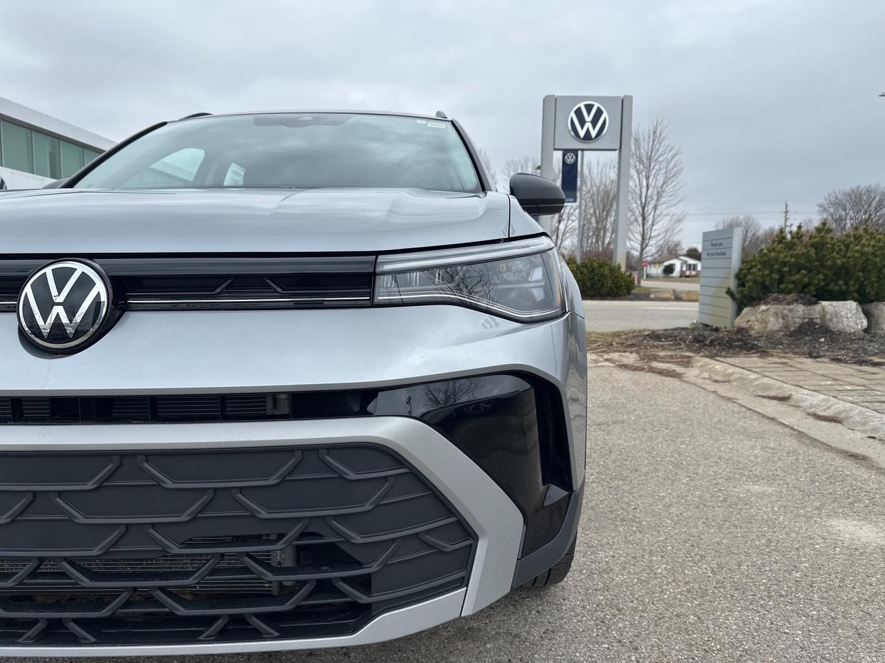 2025 Volkswagen Taos Trendline 4Motion Photo