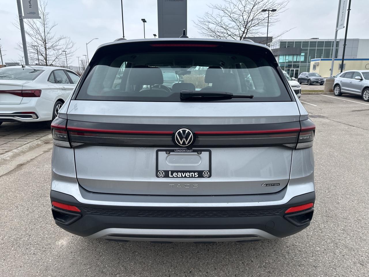 2025 Volkswagen Taos Trendline 4Motion Photo
