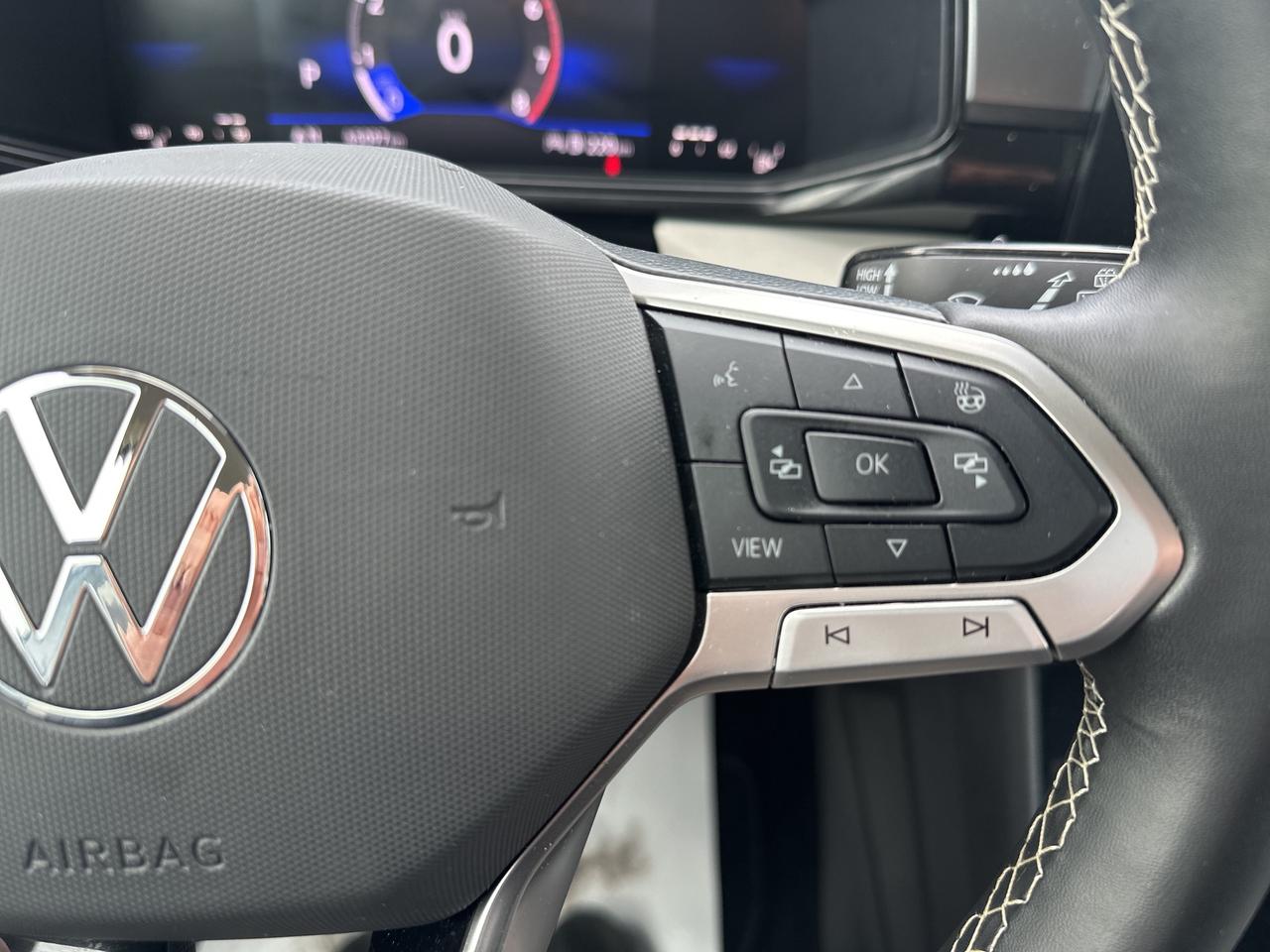 2025 Volkswagen Taos Trendline 4Motion Photo