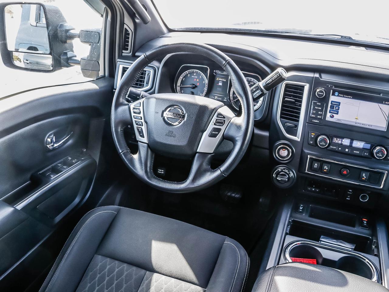 2018 Nissan Titan 4x4 Crew Cab SV Midnight Edition Photo