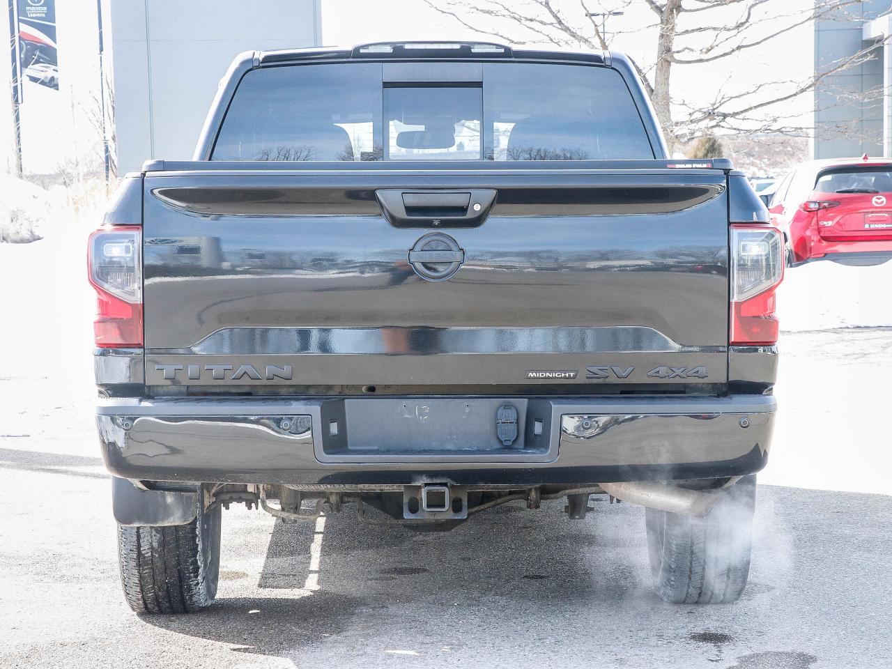 2018 Nissan Titan 4x4 Crew Cab SV Midnight Edition Photo