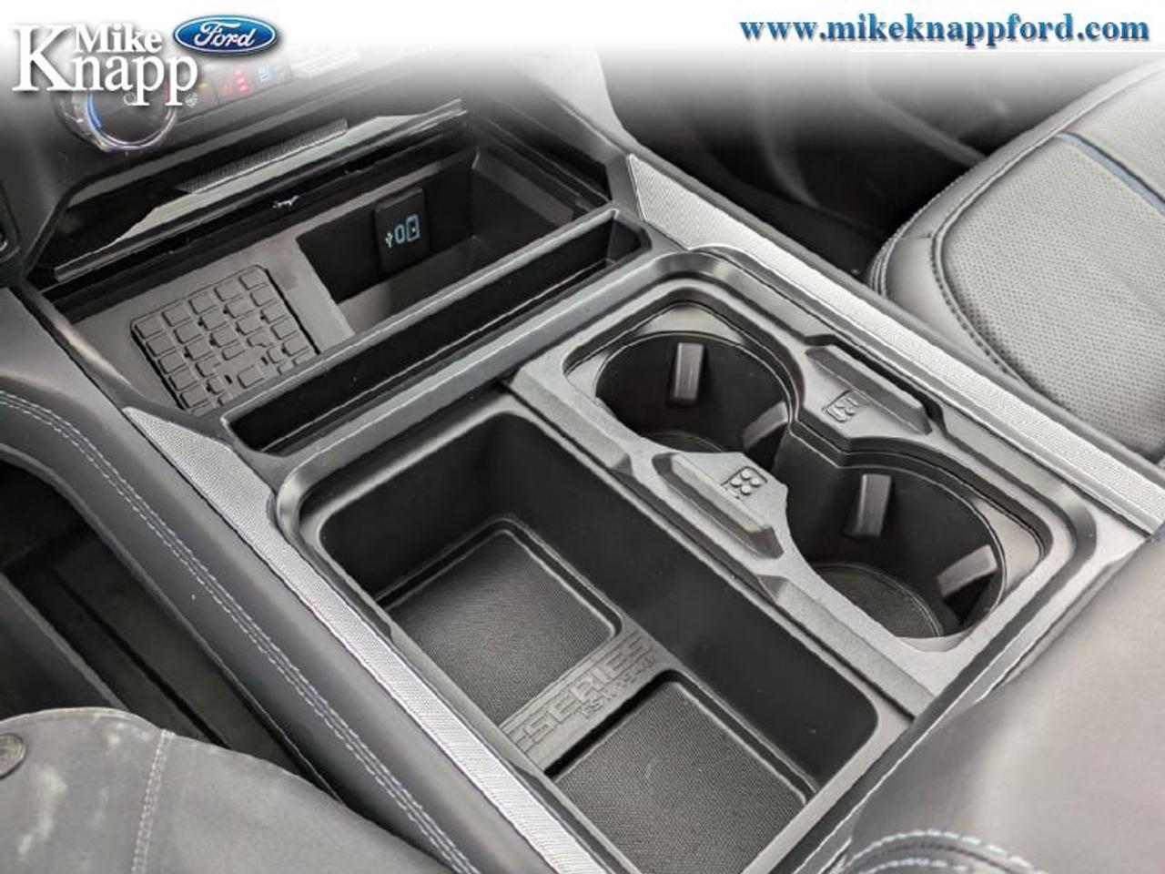 2026 Ford F-350 Super Duty Platinum Photo