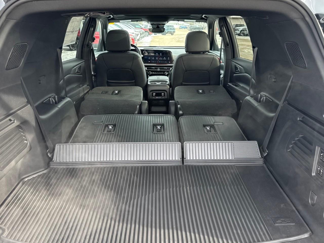 2026 Chevrolet Traverse AWD 4dr RS Photo