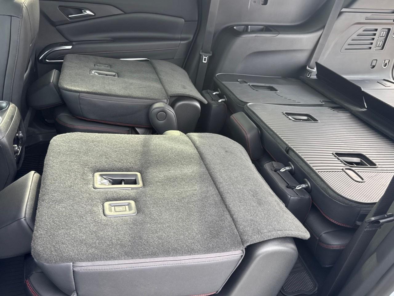 2026 Chevrolet Traverse AWD 4dr RS Photo