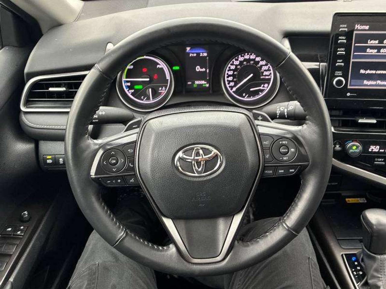 2024 Toyota Camry SE Photo