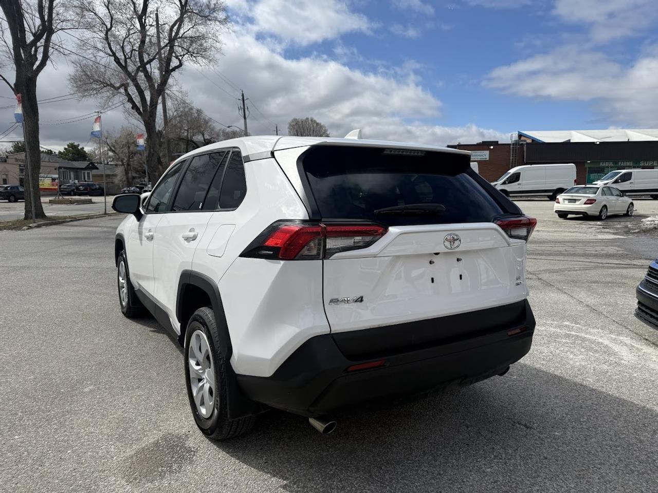 2024 Toyota RAV4 No Accidents l AWD l LE l Toyota Warranty l Photo4