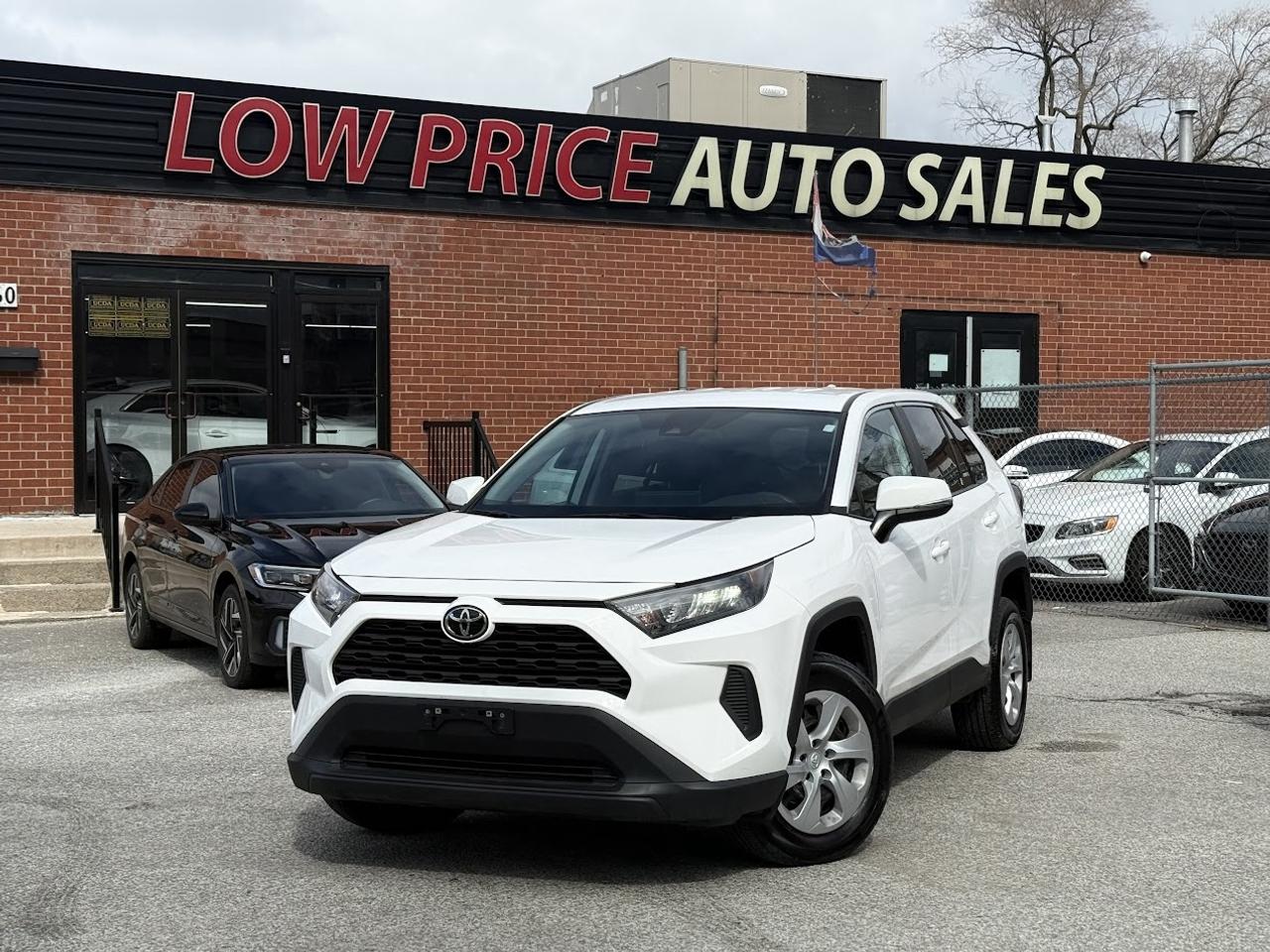 2024 Toyota RAV4 No Accidents l AWD l LE l Toyota Warranty l Photo0