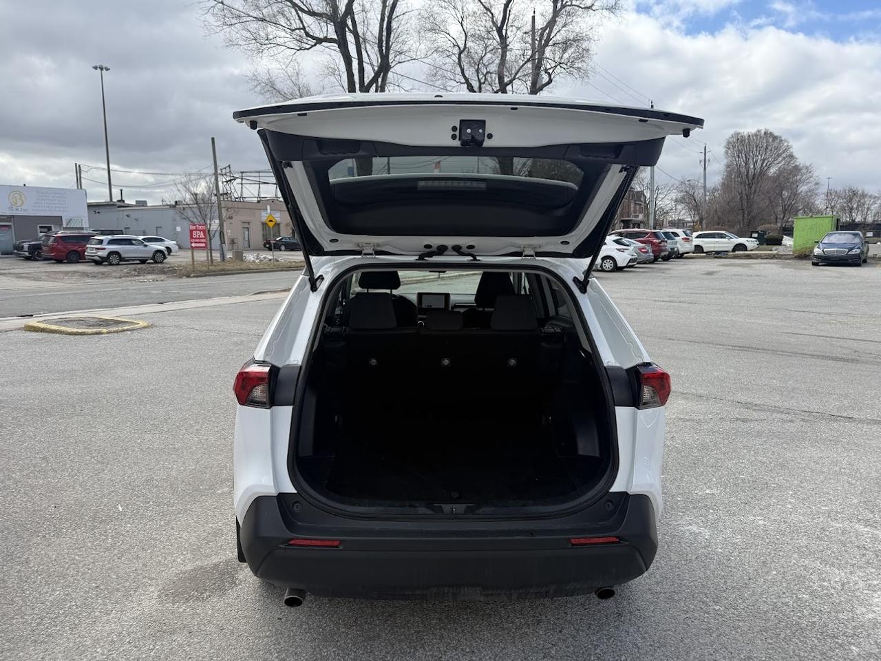 2024 Toyota RAV4 No Accidents l AWD l LE l Toyota Warranty l Photo