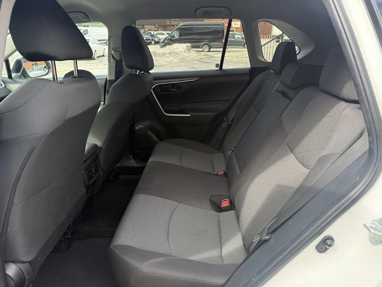 2024 Toyota RAV4 No Accidents l AWD l LE l Toyota Warranty l Photo