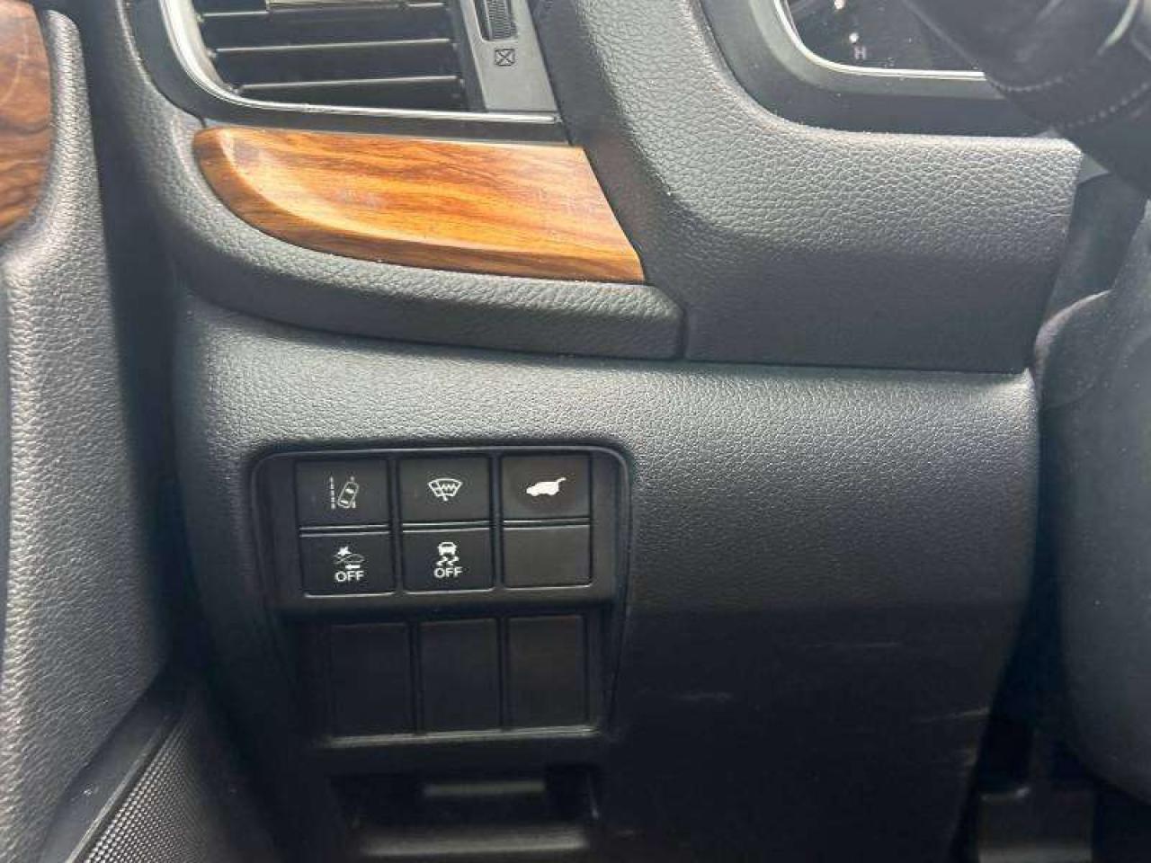 2022 Honda CR-V Touring l One Owner l Urban Grey l AWD l Photo