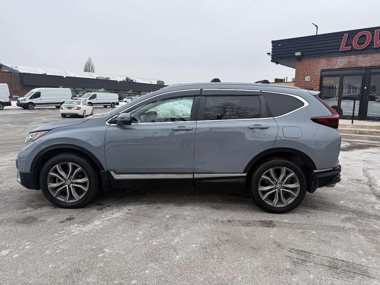 2022 Honda CR-V Touring l One Owner l Urban Grey l AWD l Photo