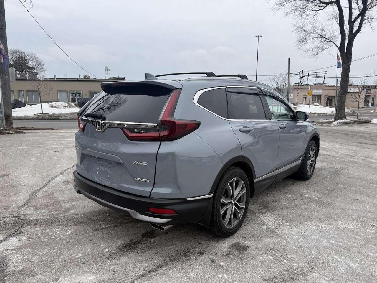 2022 Honda CR-V Touring l One Owner l Urban Grey l AWD l Photo