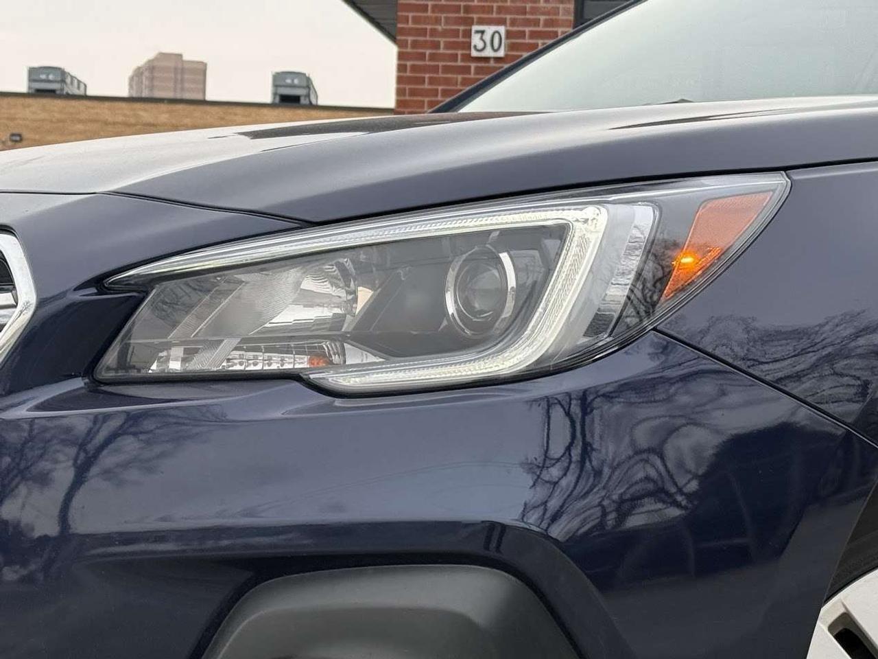2018 Subaru Outback No Accidents l Touring l AWD l 2.5i l 4Cyl l Photo