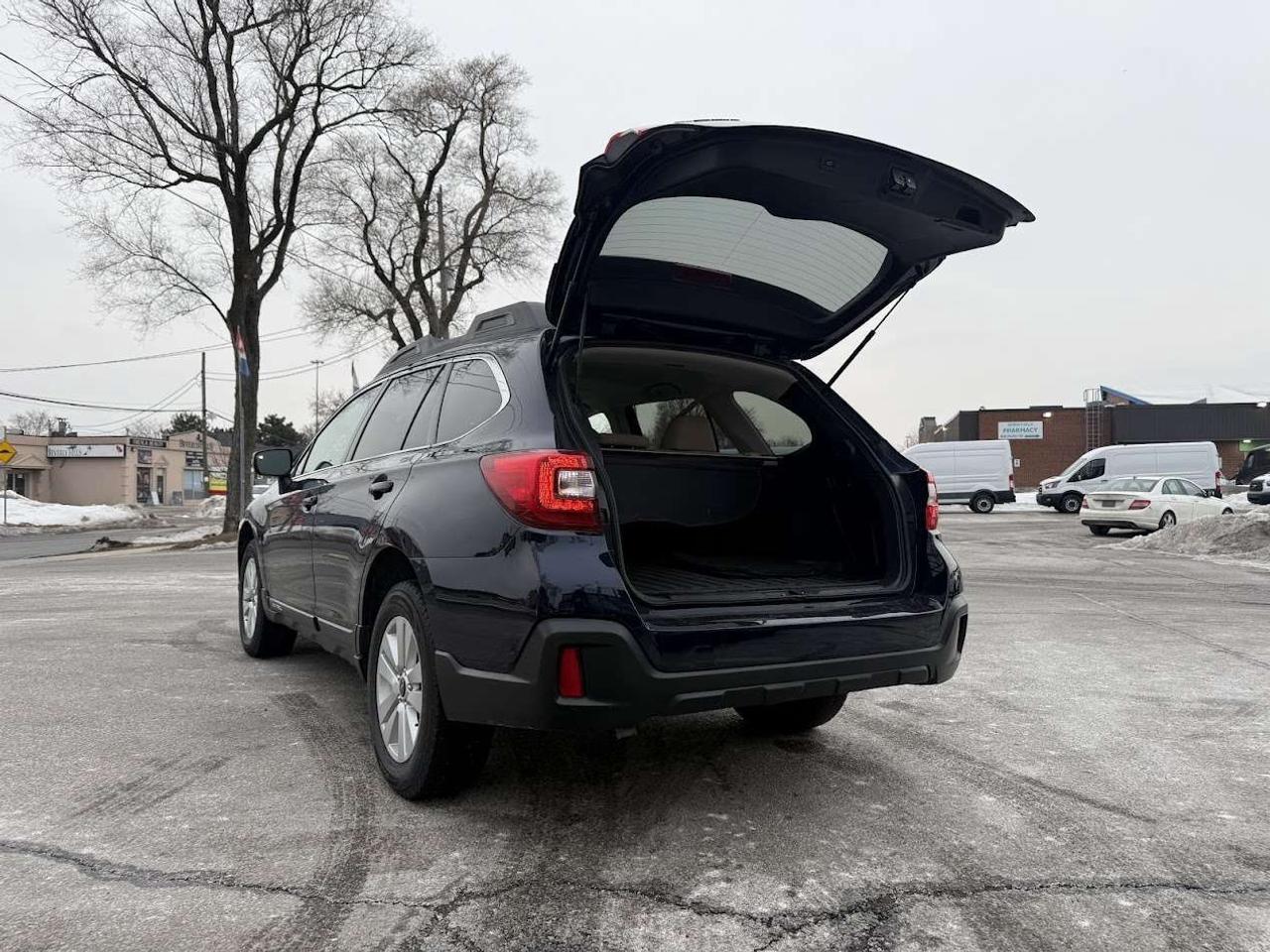 2018 Subaru Outback No Accidents l Touring l AWD l 2.5i l 4Cyl l Photo