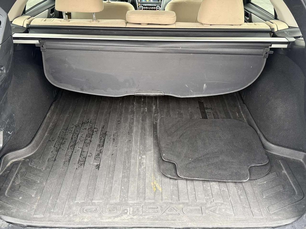 2018 Subaru Outback No Accidents l Touring l AWD l 2.5i l 4Cyl l Photo