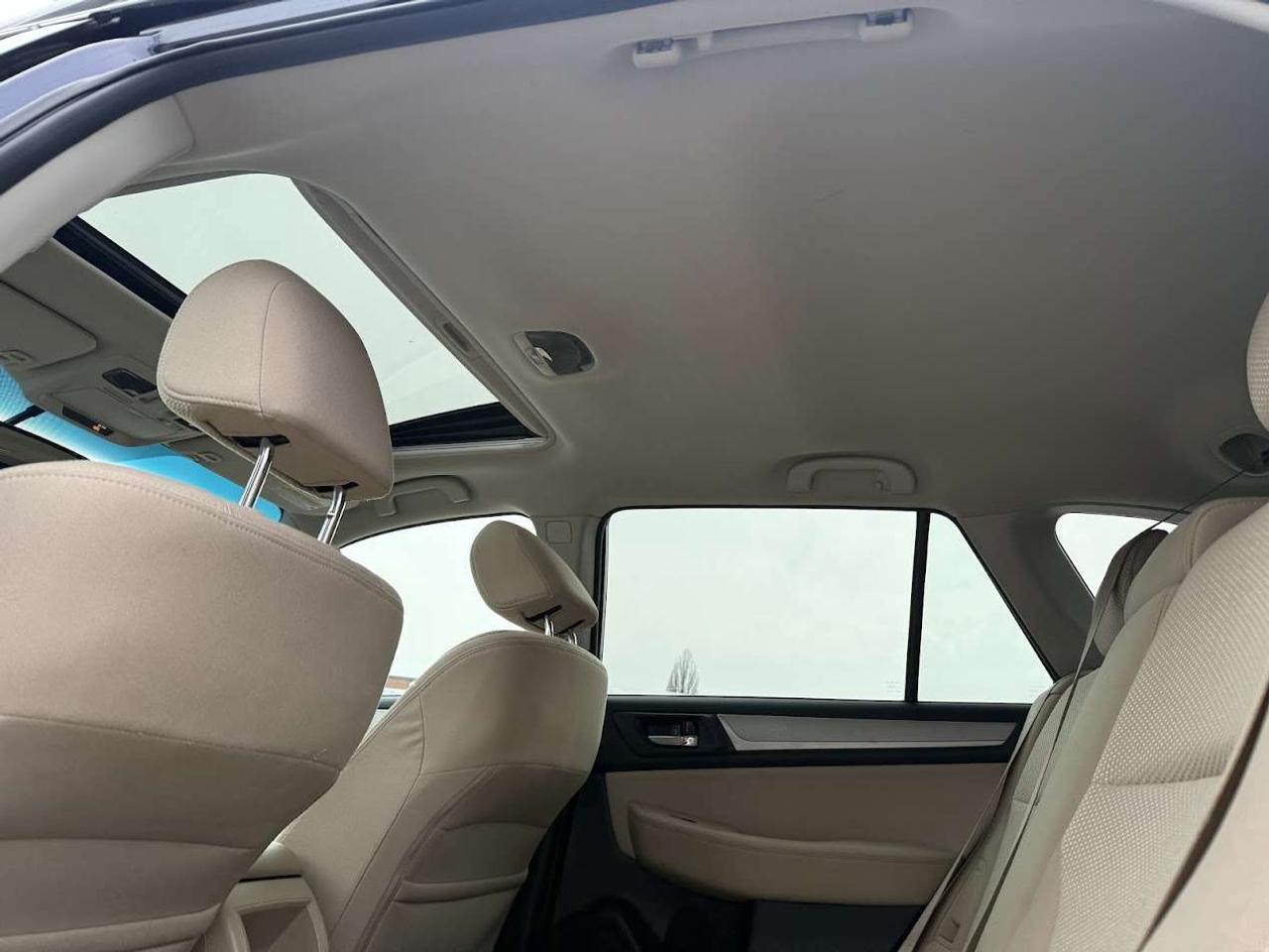 2018 Subaru Outback No Accidents l Touring l AWD l 2.5i l 4Cyl l Photo