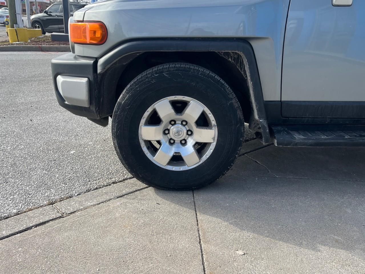 2009 Toyota FJ Cruiser ADVENTURE PKG A TRUE LEGEND Photo