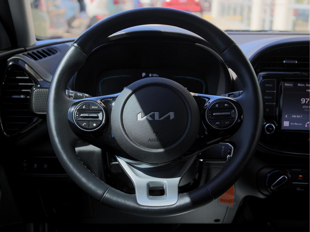 2023 Kia Soul EX   Blindspot Alert   Lane Assist   Android Auto Photo