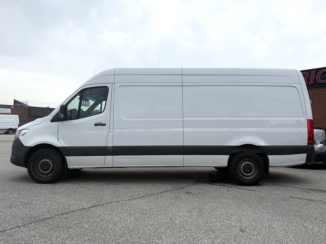 2023 Mercedes-Benz Sprinter 2500 l High Roof l 170" EXT l RWD l Diesel l Photo