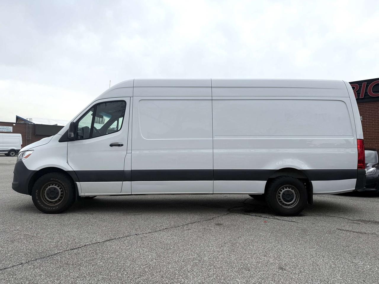 2023 Mercedes-Benz Sprinter 2500 l High Roof l 170" EXT l RWD l Diesel l Photo