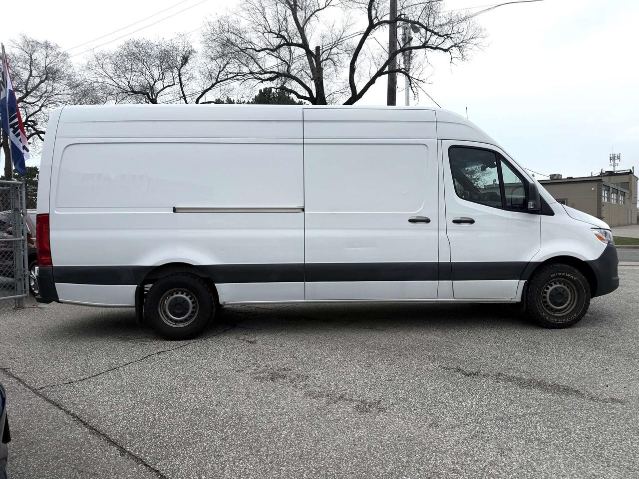 2023 Mercedes-Benz Sprinter 2500 l High Roof l 170" EXT l RWD l Diesel l Photo