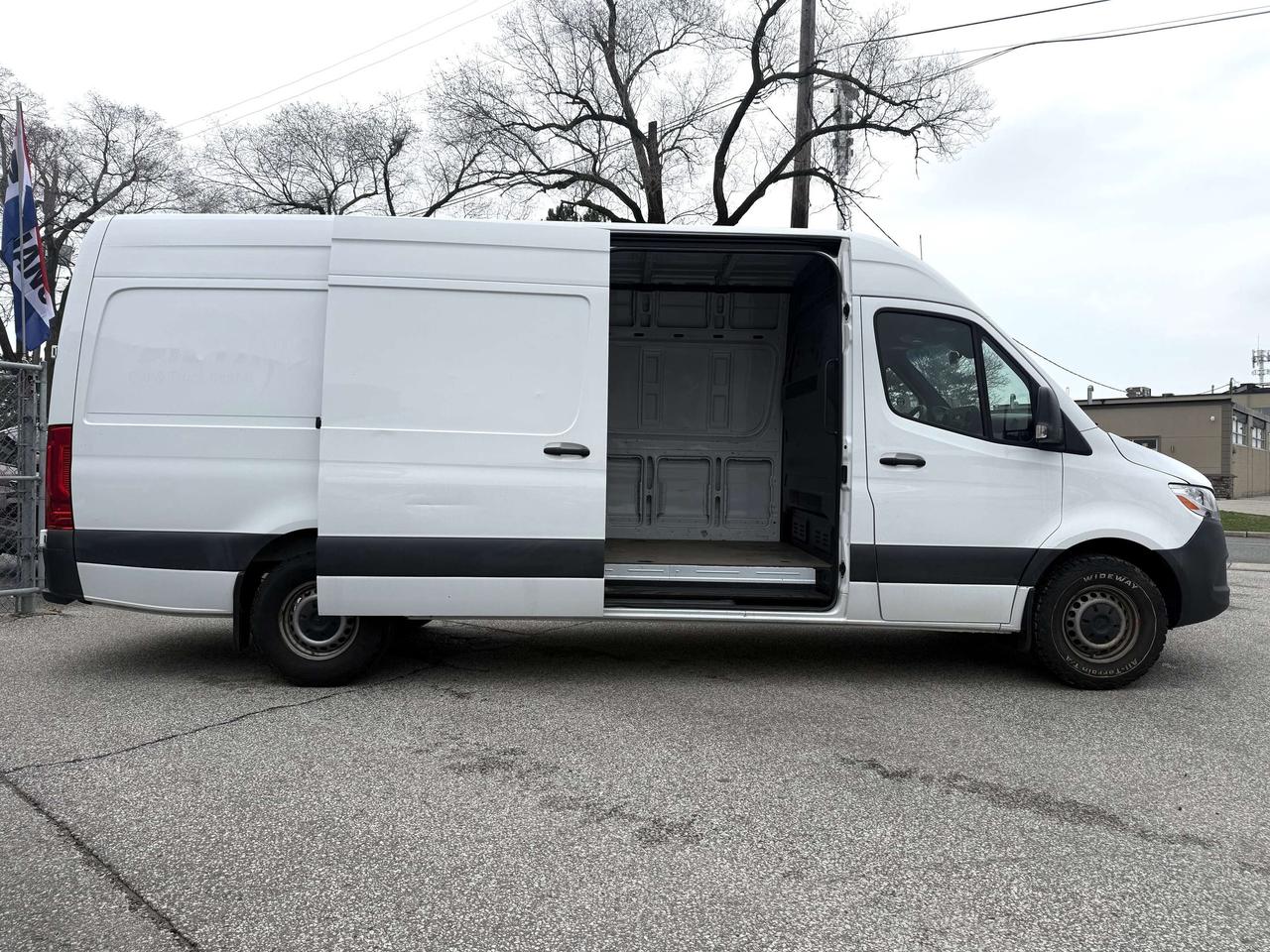 2023 Mercedes-Benz Sprinter 2500 l High Roof l 170" EXT l RWD l Diesel l Photo