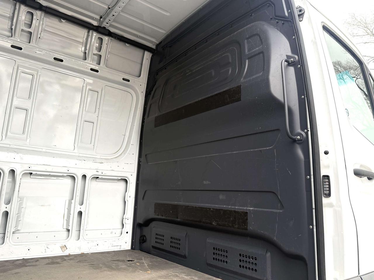 2023 Mercedes-Benz Sprinter 2500 l High Roof l 170" EXT l RWD l Diesel l Photo