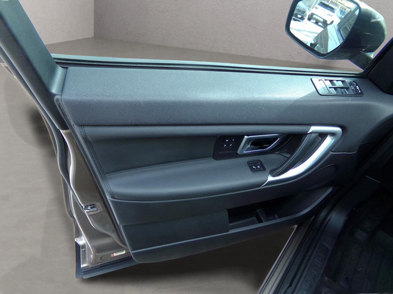 2017 Land Rover Discovery Sport HSE LUXURY Navi Panoramic Sunroof Photo