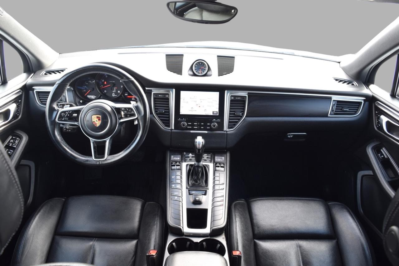 2018 Porsche Macan AWD Navigation Panoramic Sunroof Photo