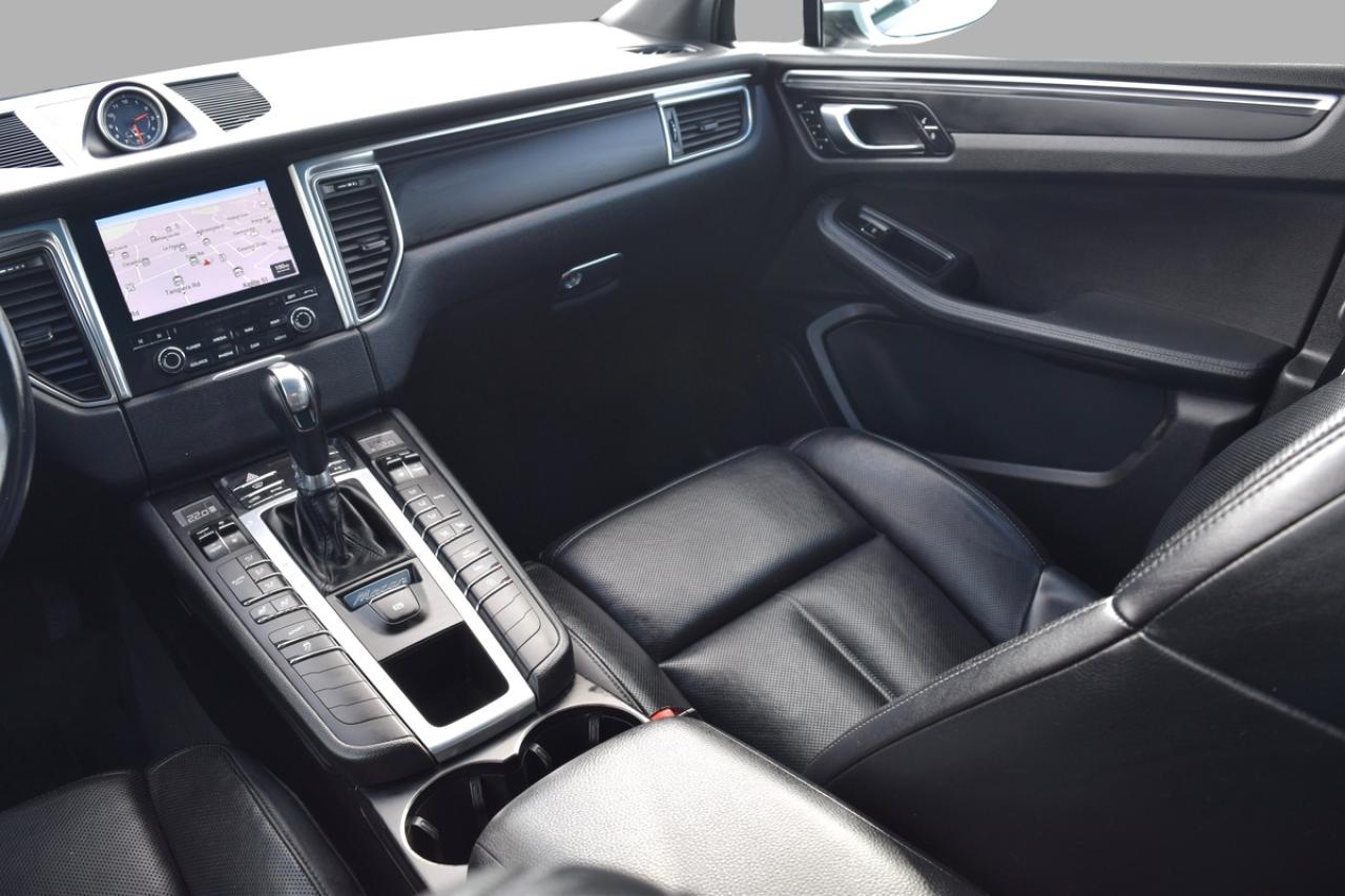 2018 Porsche Macan AWD Navigation Panoramic Sunroof Photo