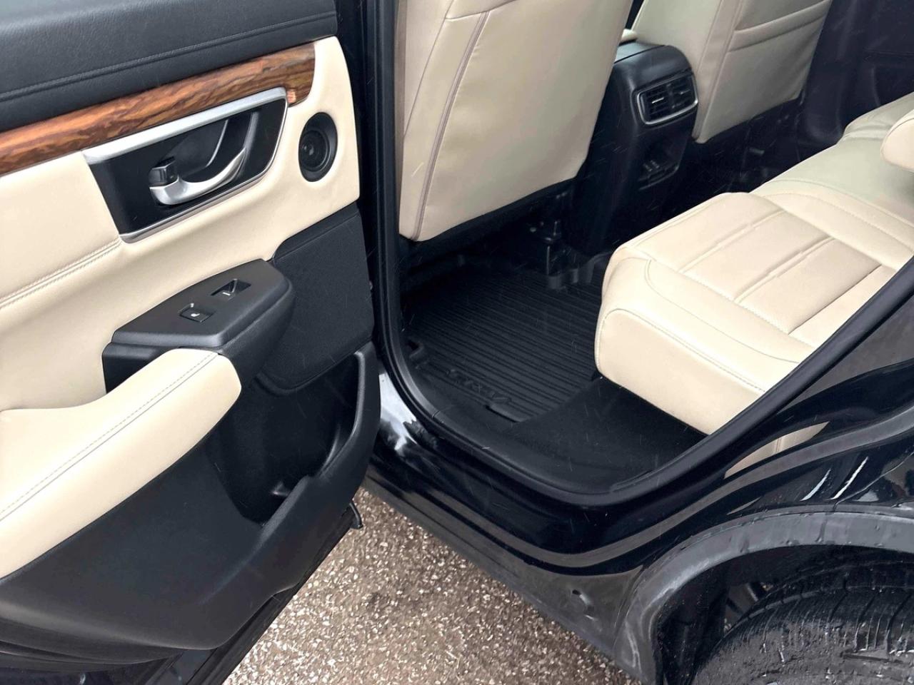 2018 Honda CR-V Touring AWD Sunroof Photo