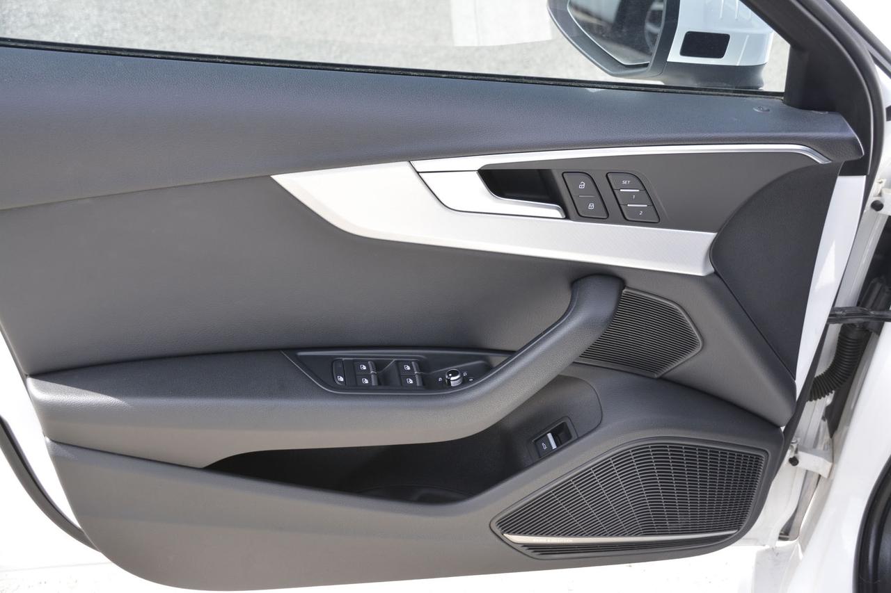 2018 Audi A4 CERTIFIED   2.0 TFSI quattro Technik S tronic Photo