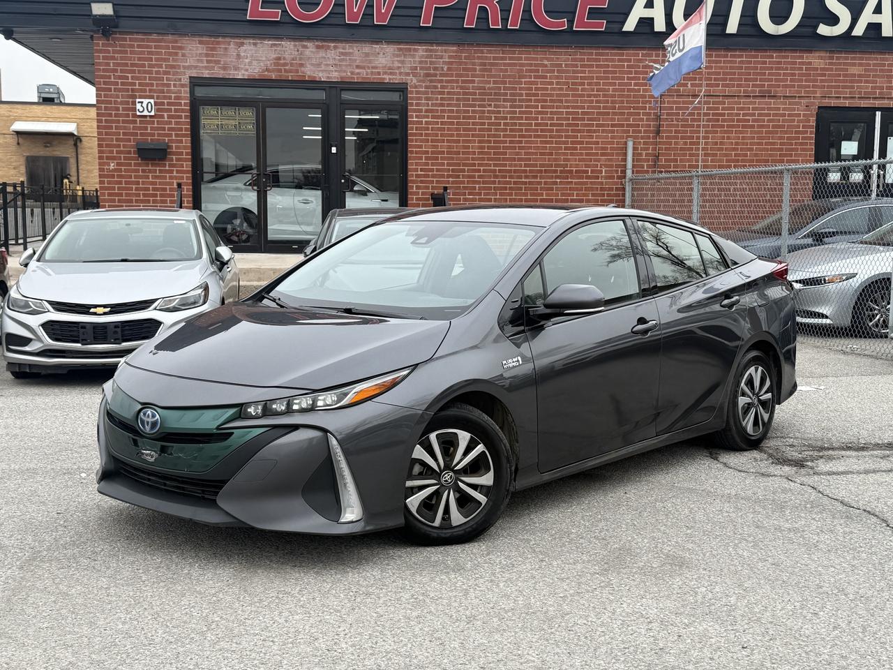 2017 Toyota Prius Prime No Accidents l Prius Prime l Hybrid l 1.8L l FWD l Photo
