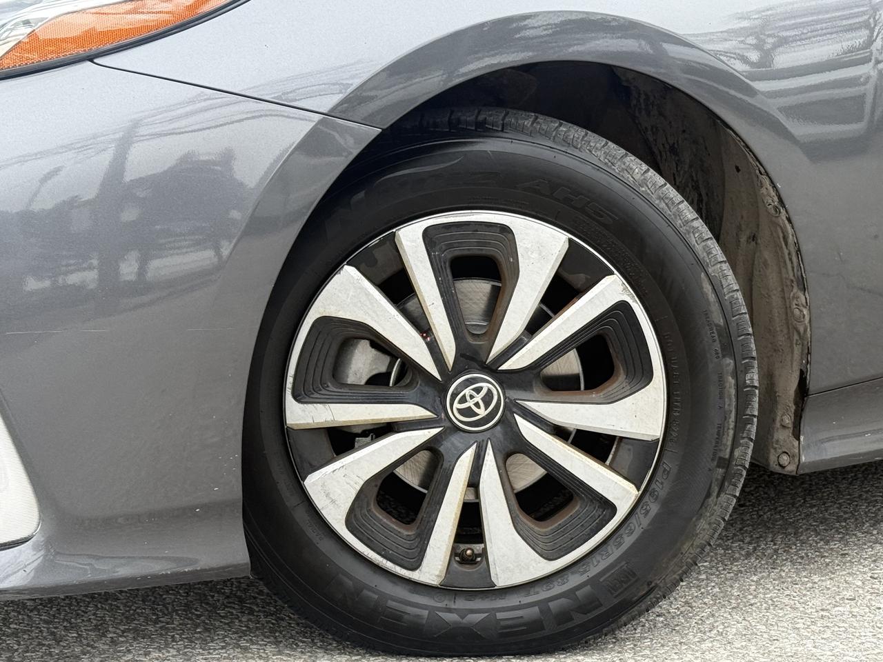 2017 Toyota Prius Prime No Accidents l Prius Prime l Hybrid l 1.8L l FWD l Photo