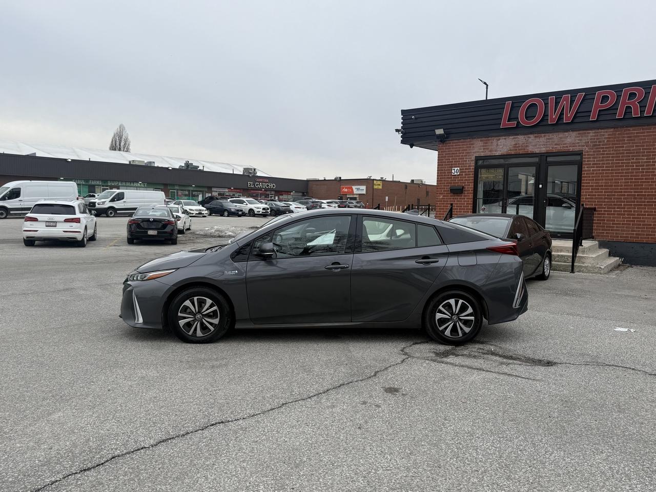 2017 Toyota Prius Prime No Accidents l Prius Prime l Hybrid l 1.8L l FWD l Photo3