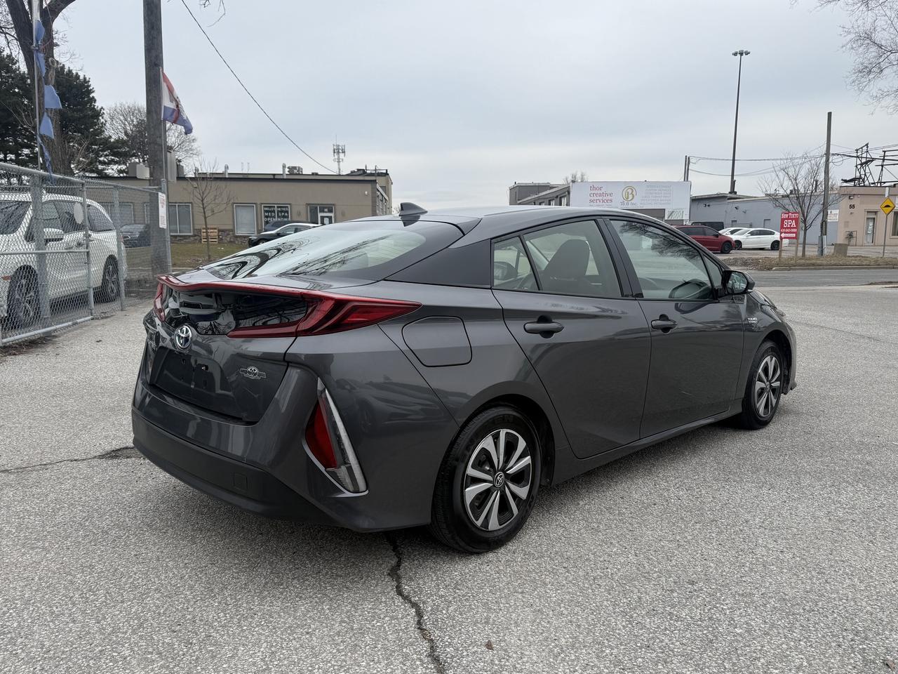 2017 Toyota Prius Prime No Accidents l Prius Prime l Hybrid l 1.8L l FWD l Photo