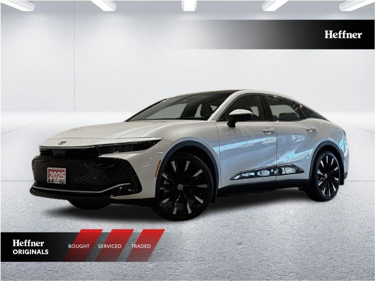 2025 Toyota Crown Platinum Photo0