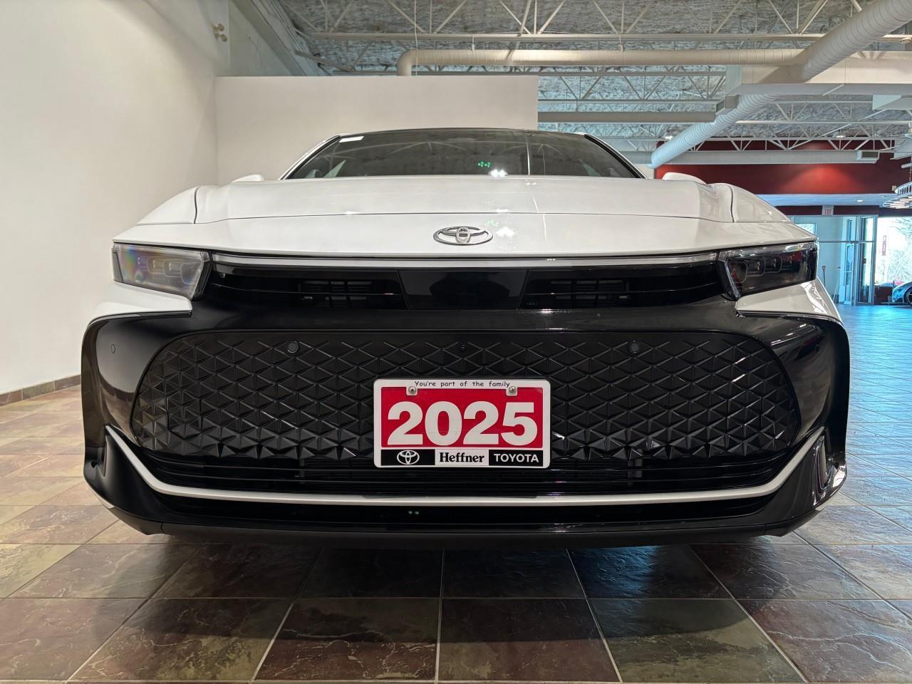 2025 Toyota Crown Platinum Photo