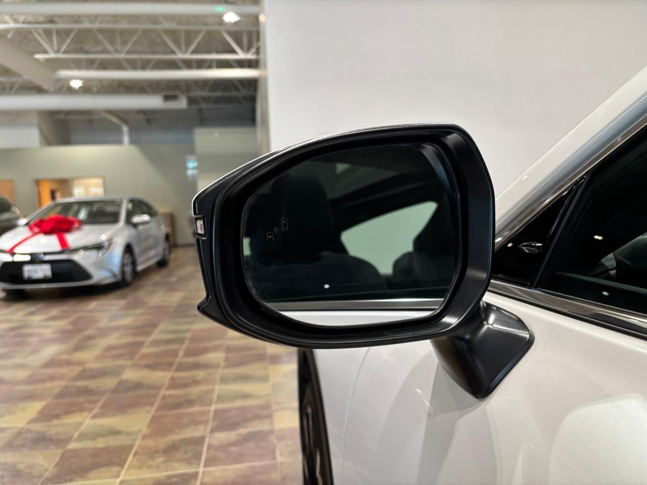 2025 Toyota Crown Platinum Photo