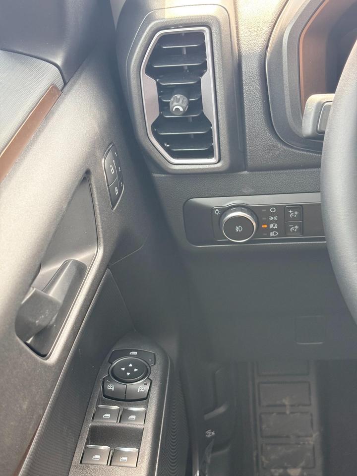2026 Ford Bronco Sport Outer Banks 4dr 4x4 Photo