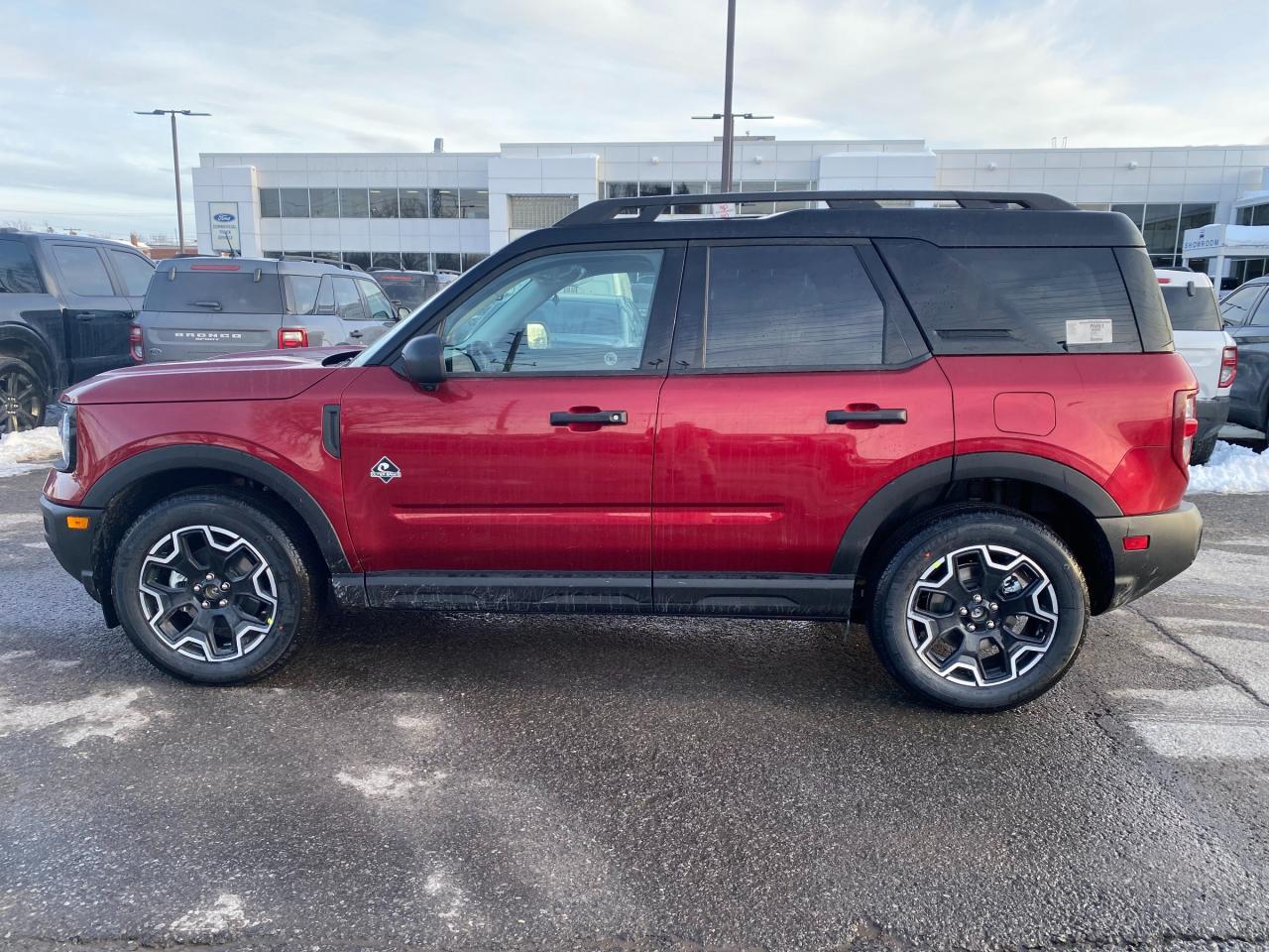 2026 Ford Bronco Sport Outer Banks 4dr 4x4 Photo2