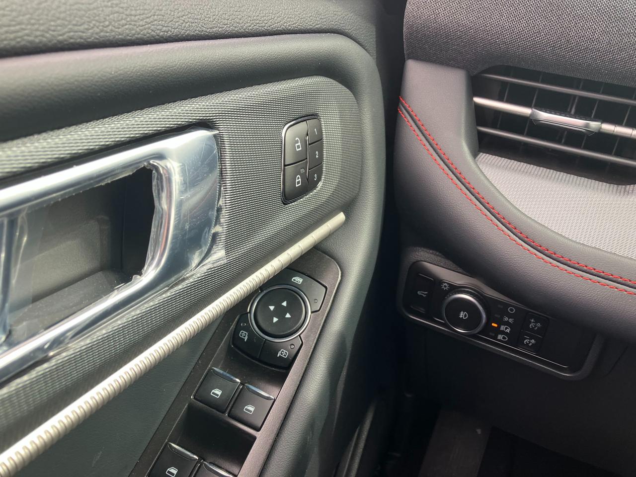 2026 Ford Explorer ST-Line 4dr 4x4 Photo