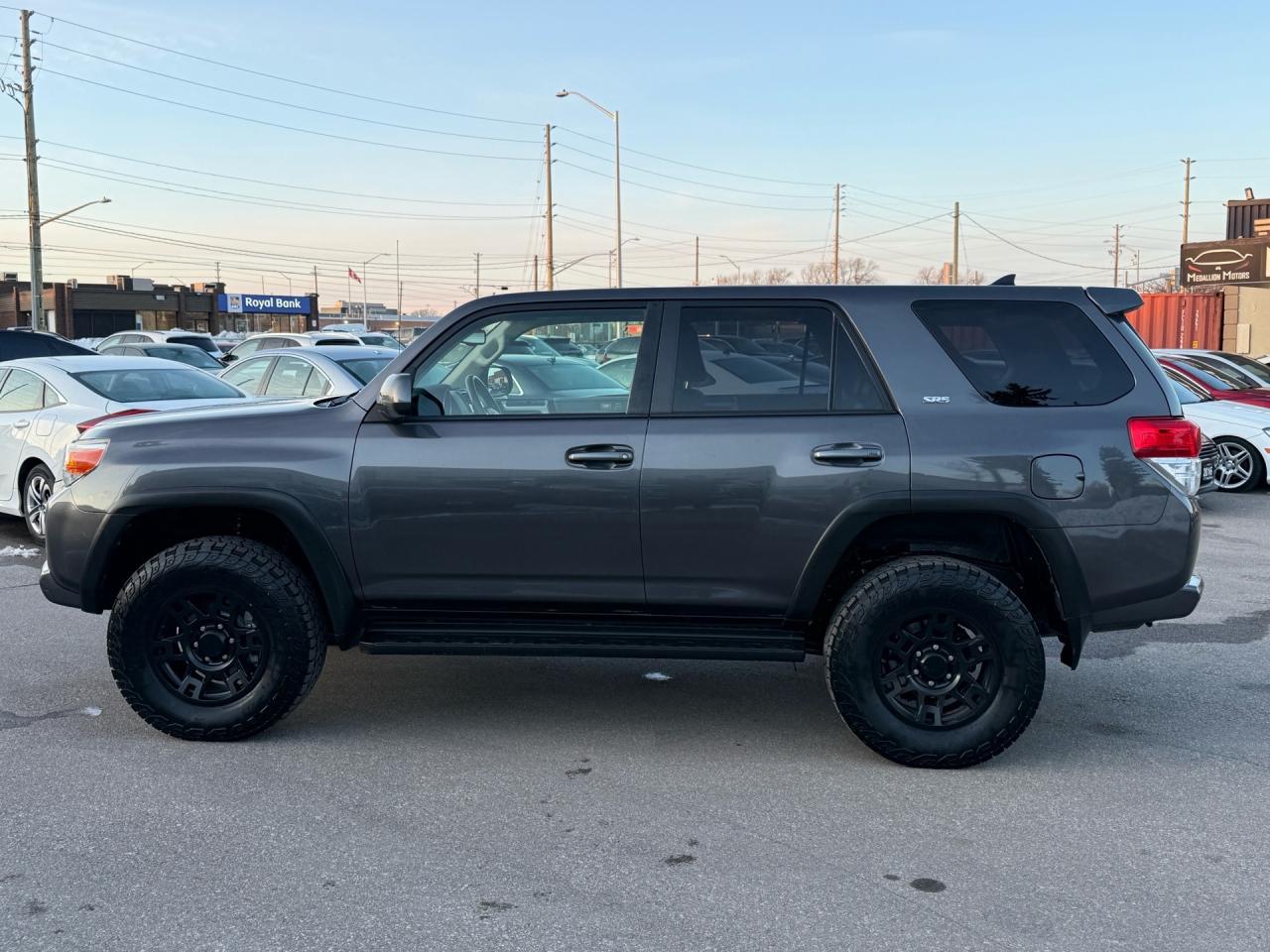 2010 Toyota 4Runner 4WD 4dr V6 SR5  EXCELENT IN & OUT LEATHER SUNROOF Photo