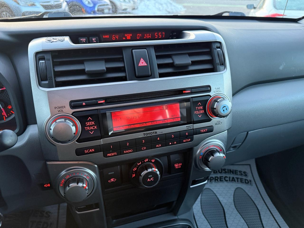 2010 Toyota 4Runner 4WD 4dr V6 SR5  EXCELENT IN & OUT LEATHER SUNROOF Photo