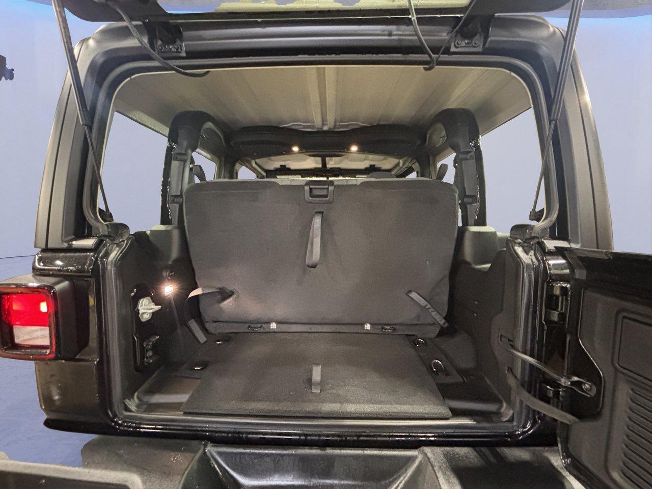 2024 Jeep Wrangler SPORT Photo