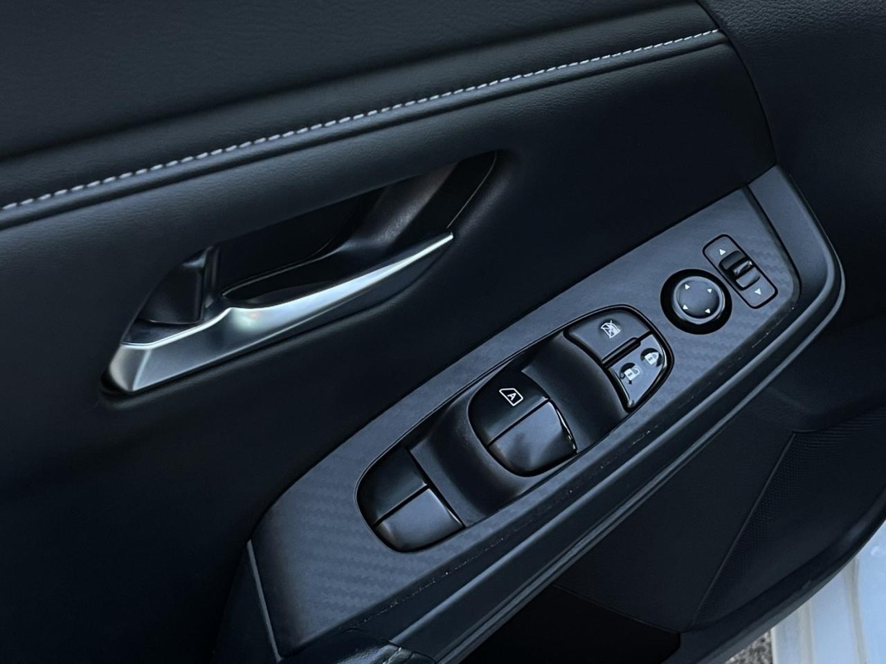 2021 Nissan Sentra SV Pearl white Sunroof   Blind Spot   Htd Seats Photo